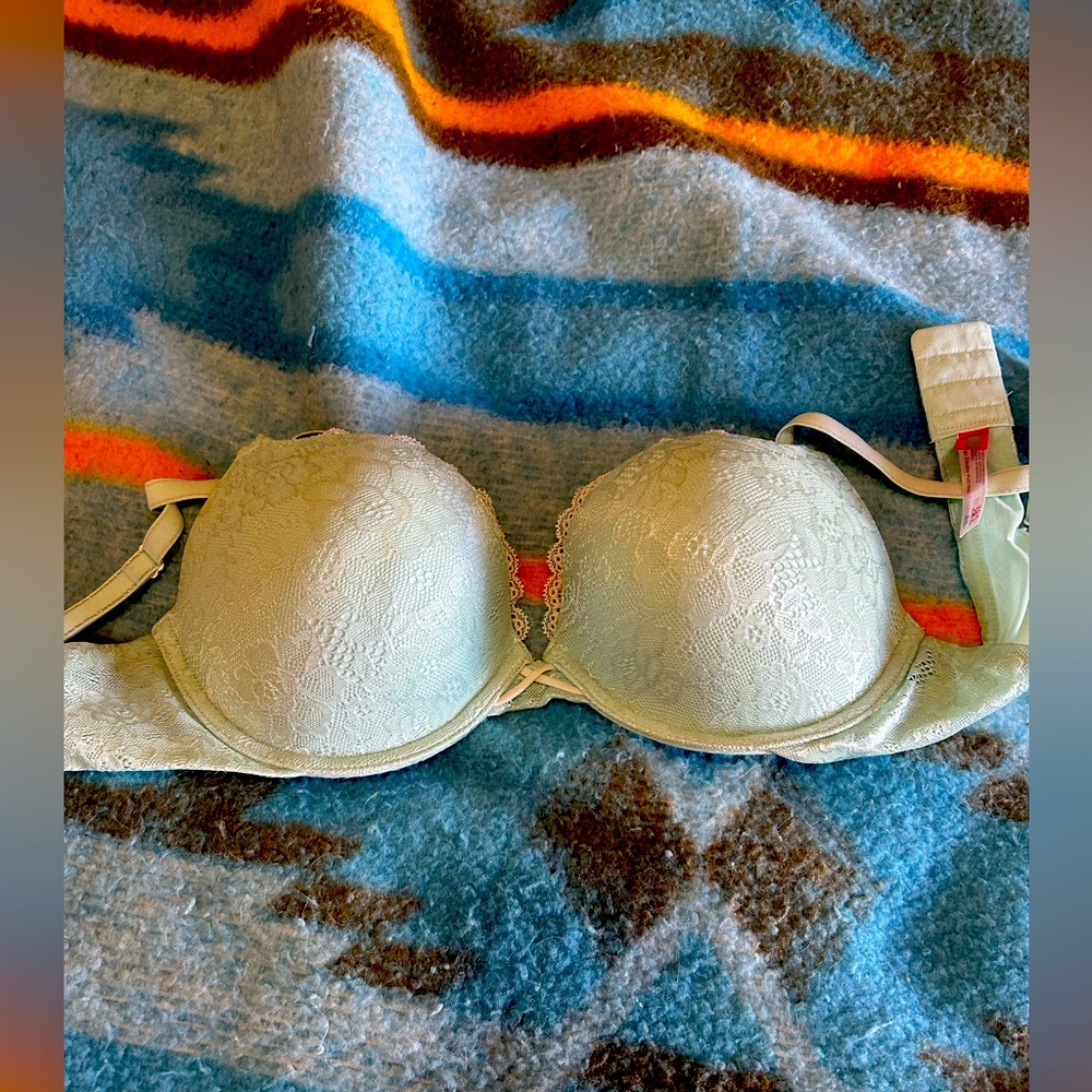 Mint Lace Cosmopolitan Ego Elevator Push Up Bra size 38C